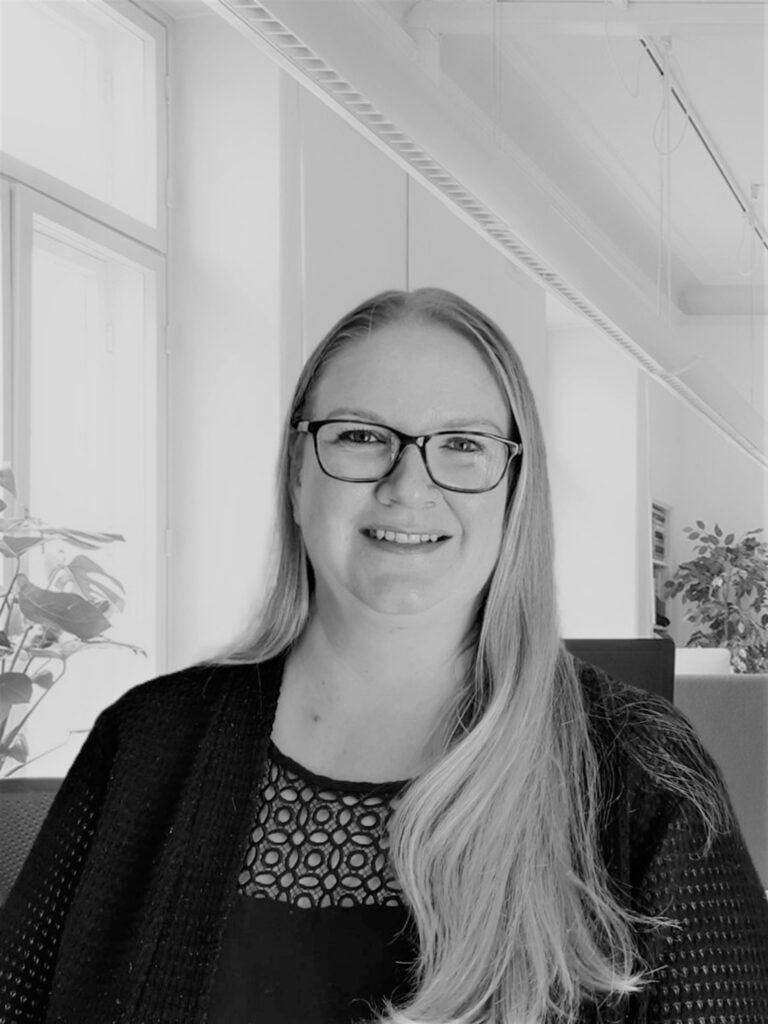 Mrs Annelien Barretti - Financial Manager